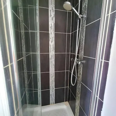 Le Calme A Deux Pas De Apartamento *