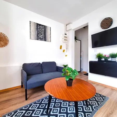 Le Calme A Deux Pas De *